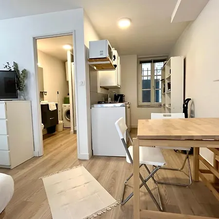 Le Ste Anne Plein Centre Avec Lave Linge Apartmán *