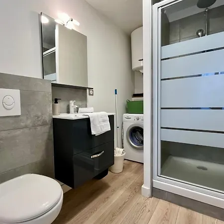 Le Ste Anne Plein Centre Avec Lave Linge Apartmán *